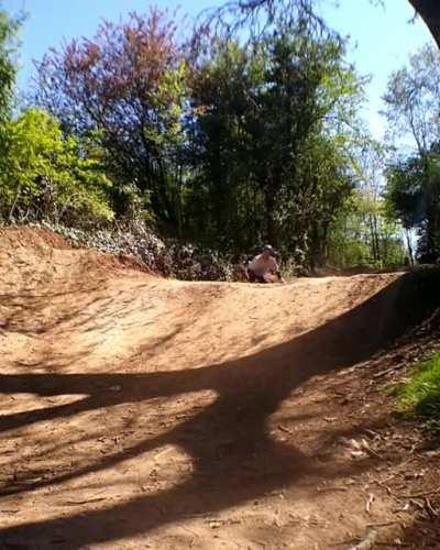 Had such a sick day today on the dusty old dirt jumps, can't wait to hit some bigger kickers!... Sound on for this one!