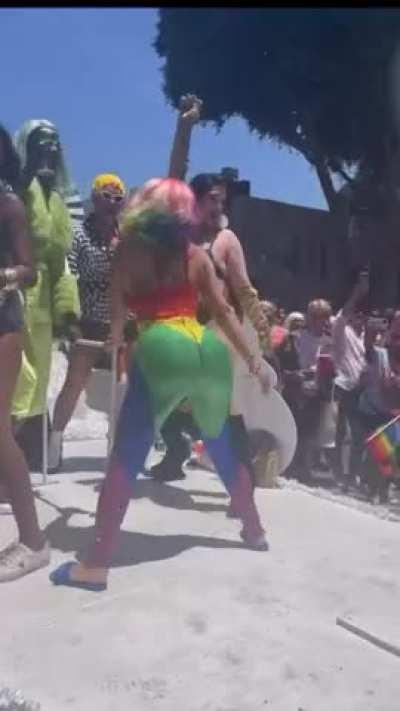 Cardi B Twerk @Pridefest