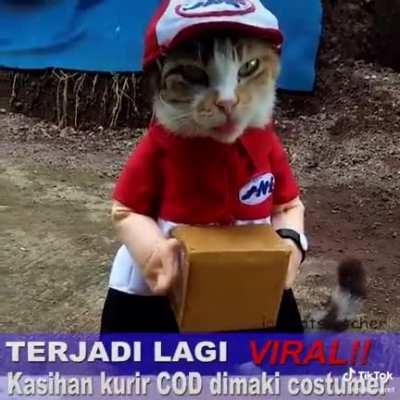 Nasib jadi kurir COD kena marah terus