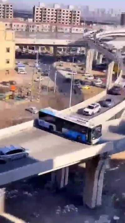 A bus driver blocks a hall bridge because he wants to exit