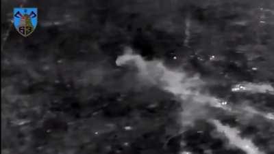 Infantry of the Ukrainian 63rd brigade with the support of 3 tanks launch a night attack on Russian positions. After multiple tank rounds from close range, the Russians are forced to retreat. The video was shot in the Dibrovy area, Kreminsk direction of t