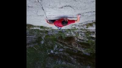 Alex Honnold free soloing the walls of El Patrero Chico, Mexico