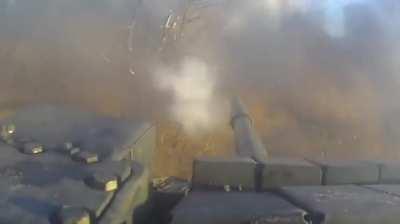 Ukrainian T-80BW in the Kupiansk direction shooting at close range into Rusian field reinforcements. 