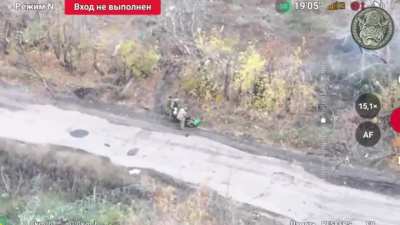 Two Ukrainians abandon their Wounded Comrade