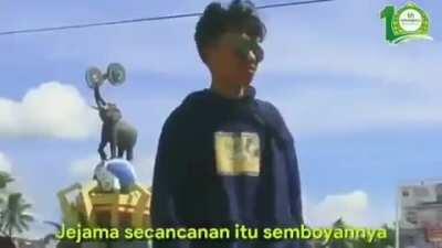 Semoga dengan menonton video ini, imun kita meningkat.