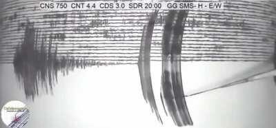 How a 7.1 earthquake is seen on a seismograph