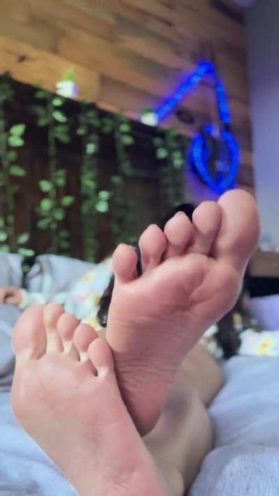 i love to seduce you with my soles..