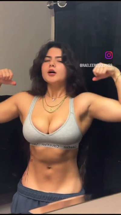 RaeleeRudolph22