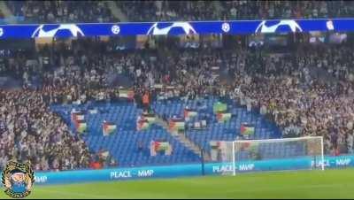 This is how fans of the Spanish football team Real Sociedad protested against the massacre in Gaza.