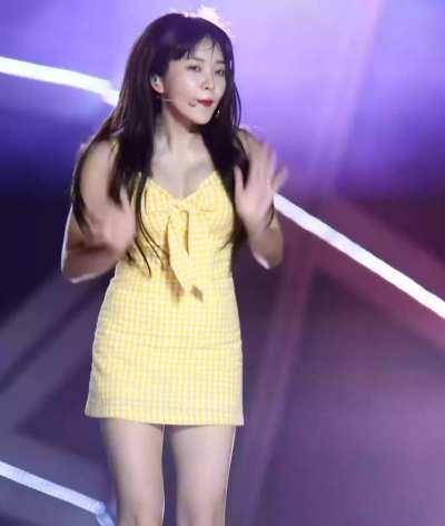 Red Velvet Yeri - Jiggle