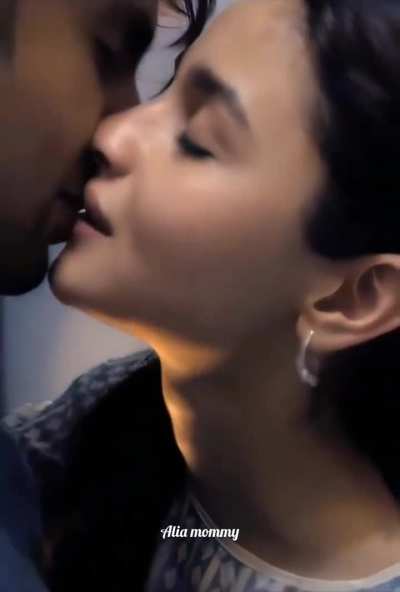 Alia bhatt hot kiss scene in gullyboy 🥵