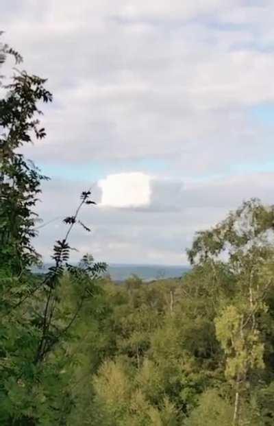 Unusual cube shaped cloud spotted in the UK