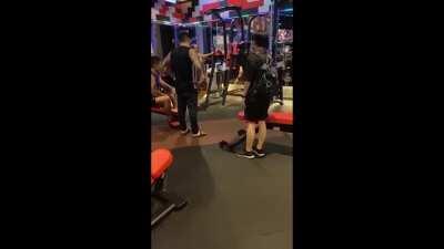 [NSFW] Taiwanese woman freaking out in a public gym