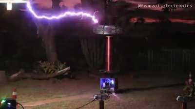 7 Nation Army on Tesla Coils - By Franzoli Electronics