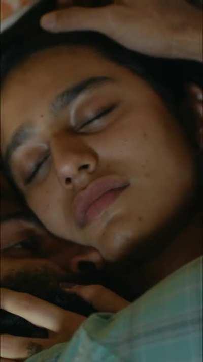 Priya Prakash Varrier Hot kiss scene in 4 years (UHQ)