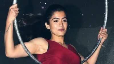 [GIF] Rashmika Mandanna Sexxxy Armpit 🔥