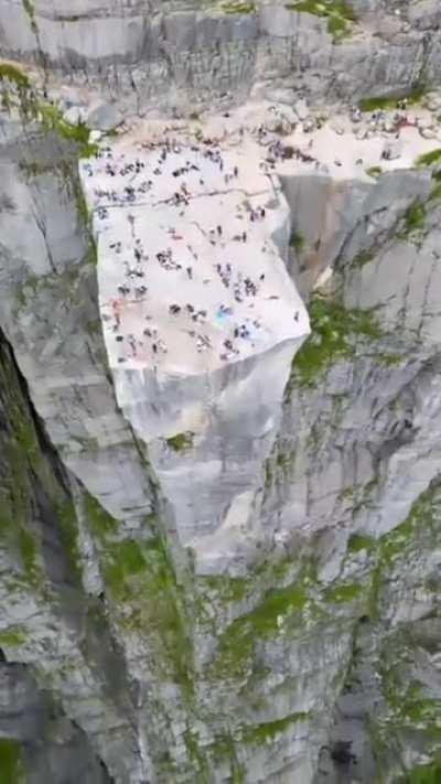 🔥 Norway Lysefjord Flour cliff pulpit stone