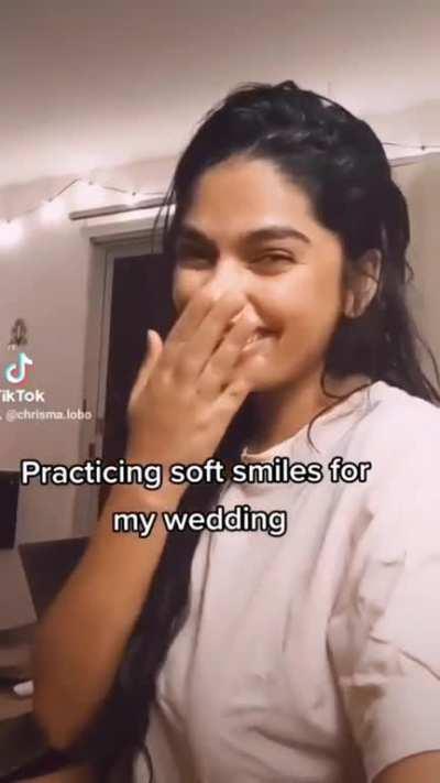 To smile beautifully for your wedding