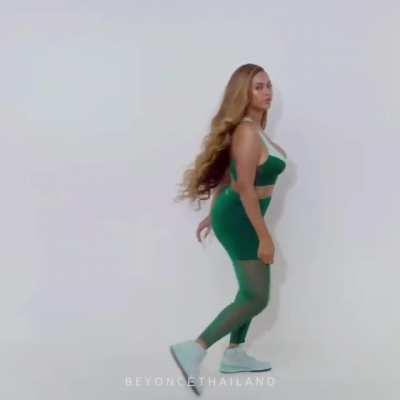 BEYONCE 😏jiggly edit😏