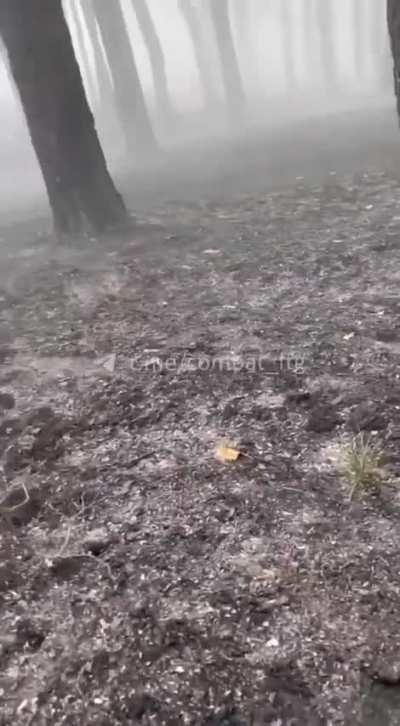 Ukrainian soldiers under heavy fire from orc artillery