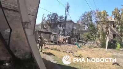 RU POV: Stormtrooper GoPro footage from Novogrodovka now under Russian Forces control, in the Pokrovsky direction.