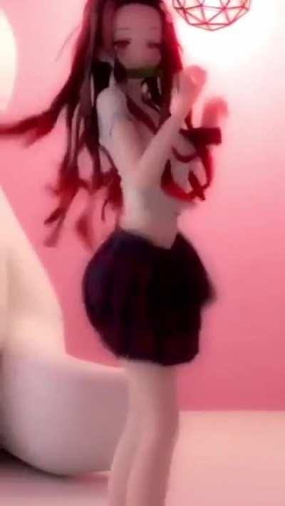 I realy want the original video for her dancing pls not the edit