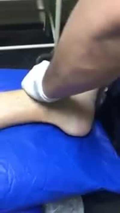 Santiago Arias (Colombian soccer player) gets his foot back in place after getting it dislocated in the match vs Venezuela (sound)