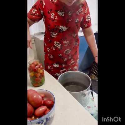 When I cook, I am distracted for a while from thoughts about the war. so I am again sharing videos of ordinary things that Ukrainians do.