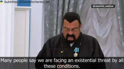 Yes, your eyes are not deceiving you, you are seeing Steven Seagal on Russian TV talking about 