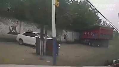 Chinese truck driver goes on rampage.