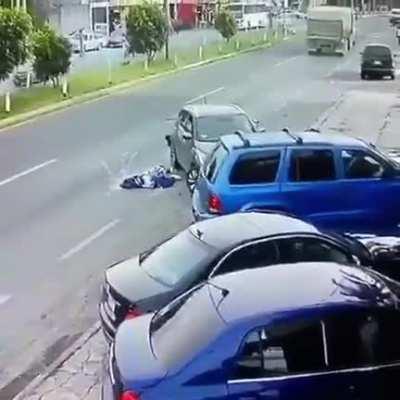 Idiot Reversing (NSFW)(Graphic)