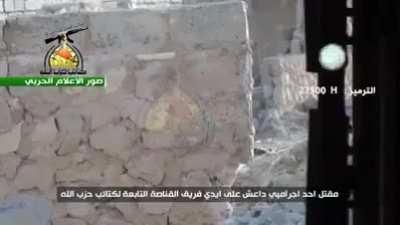 IS fighter gets shot in the head during a close quarter combat with KH Iraq. Date/location are unknown but it’s most probably around 2015.