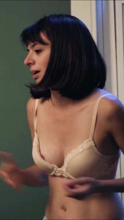 Kate Micucci in Easy