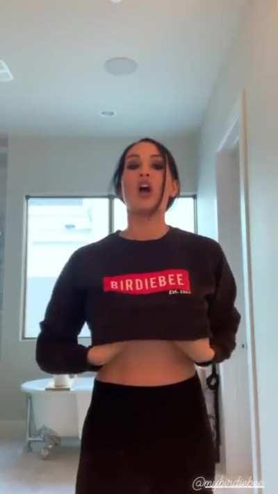 Underboob on IG story