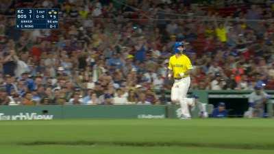 Highlight] Marcell Ozuna ties the game at three without hitting