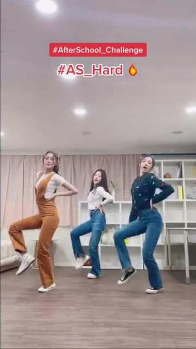 Weeekly TikTok Update - Soojin, Monday and Soeun (210503)