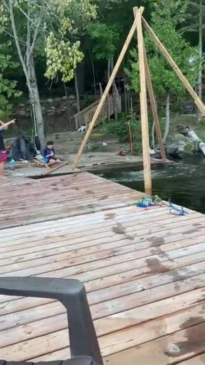 Lol my uncle tried making a rope swing and this is how it went