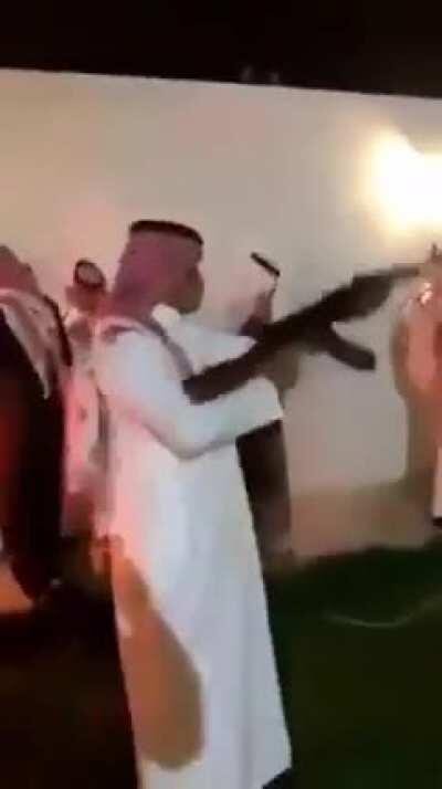 WCGW giving an AK47 to noodle arms