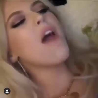 loren making a tiktok 😍