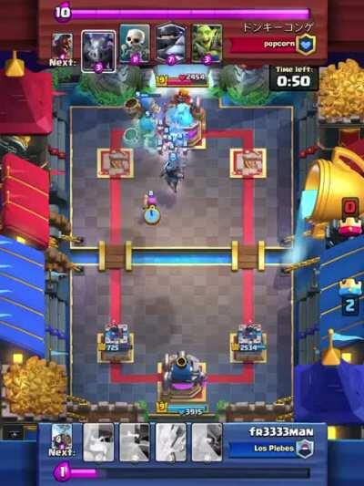 A cloned skeleton barrel failed to pop when it met the king tower