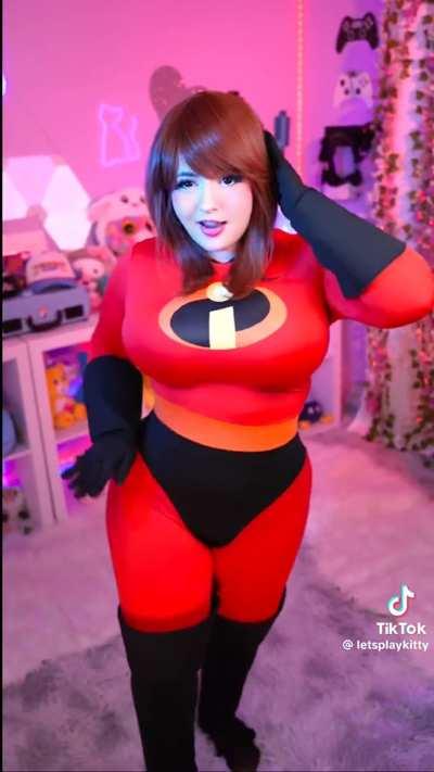 Elastigirl does the ashi dance 💃 