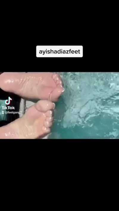 Feetgang3 ayishadiaz 