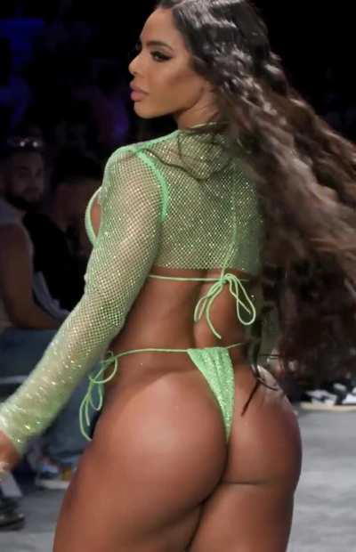 Yarishna Ayala - Diva Boutique, Miami 2023