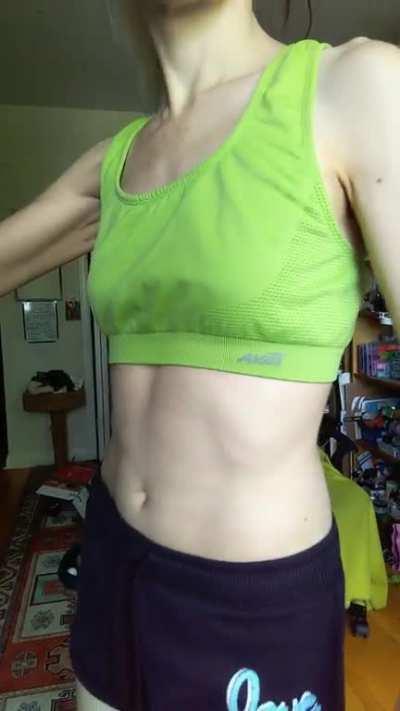 Is this too big for me, or is it... damaged is some way? (Or does it just have a cheap/shitty design?) I'm wondering if it's possible to take it in, and whether that would even help; anyone have any experience in sports bra alteration? XD