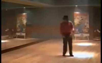 Rare footage of Michael Jackson practicing his Moonwalk