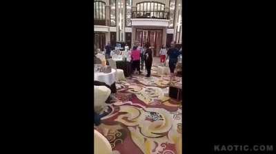 Fight breaks out inside a Chinese restaurant