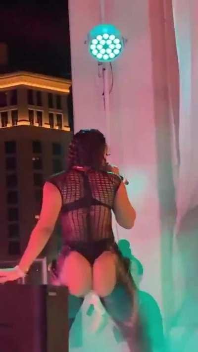 Concerts or ass parade🍑