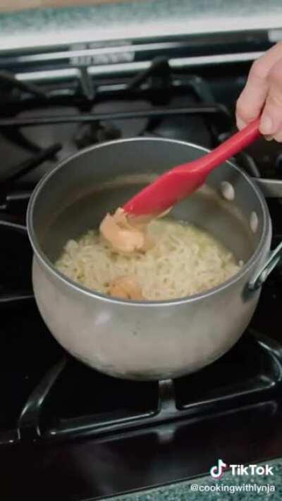 Grandma Lynja upgrades Top Ramen