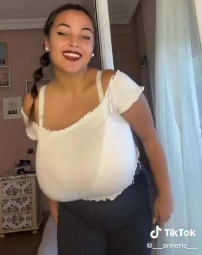 Huge Tits Selfie TikTok Porn GIF by marioman50