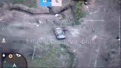 Russians attempt to assault a Ukrainian position and get smoked while disembarking their APC